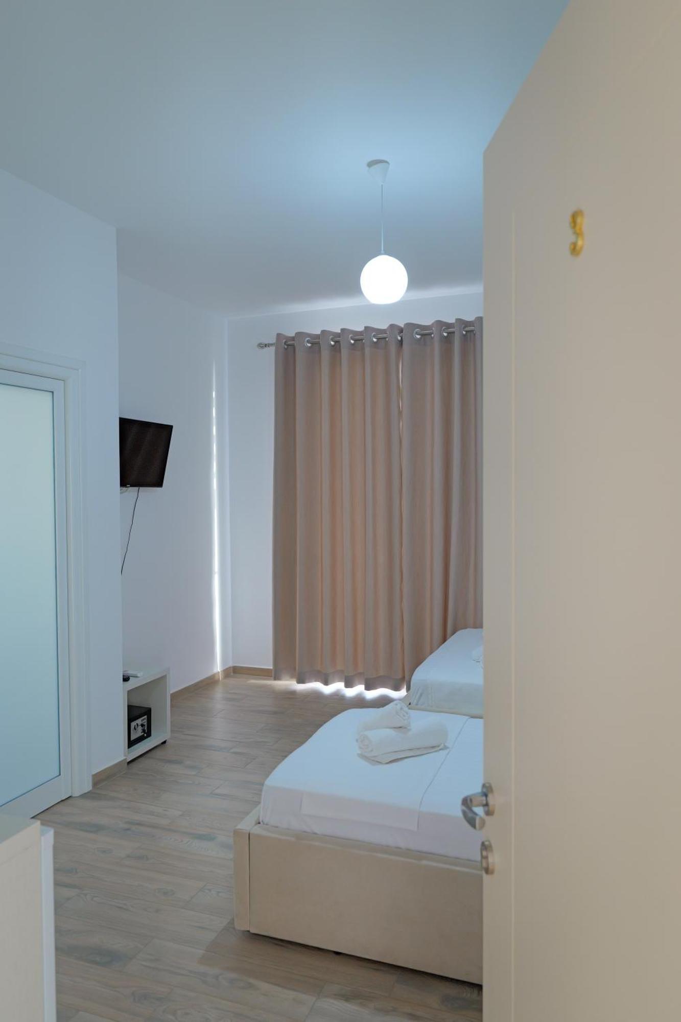 קסאמיל Hotel Veliaj מראה חיצוני תמונה