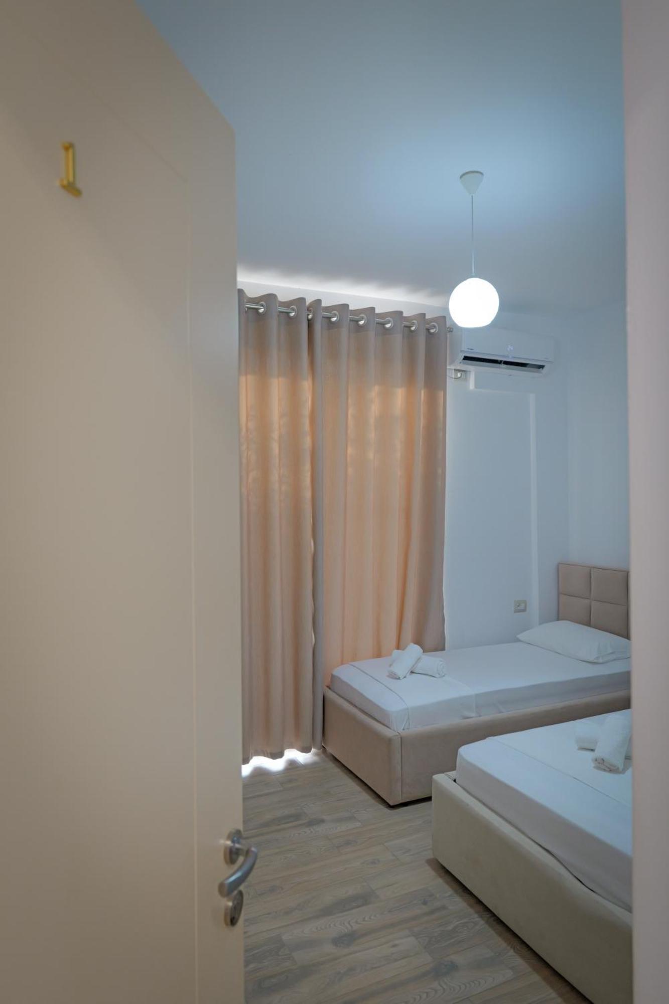 קסאמיל Hotel Veliaj מראה חיצוני תמונה