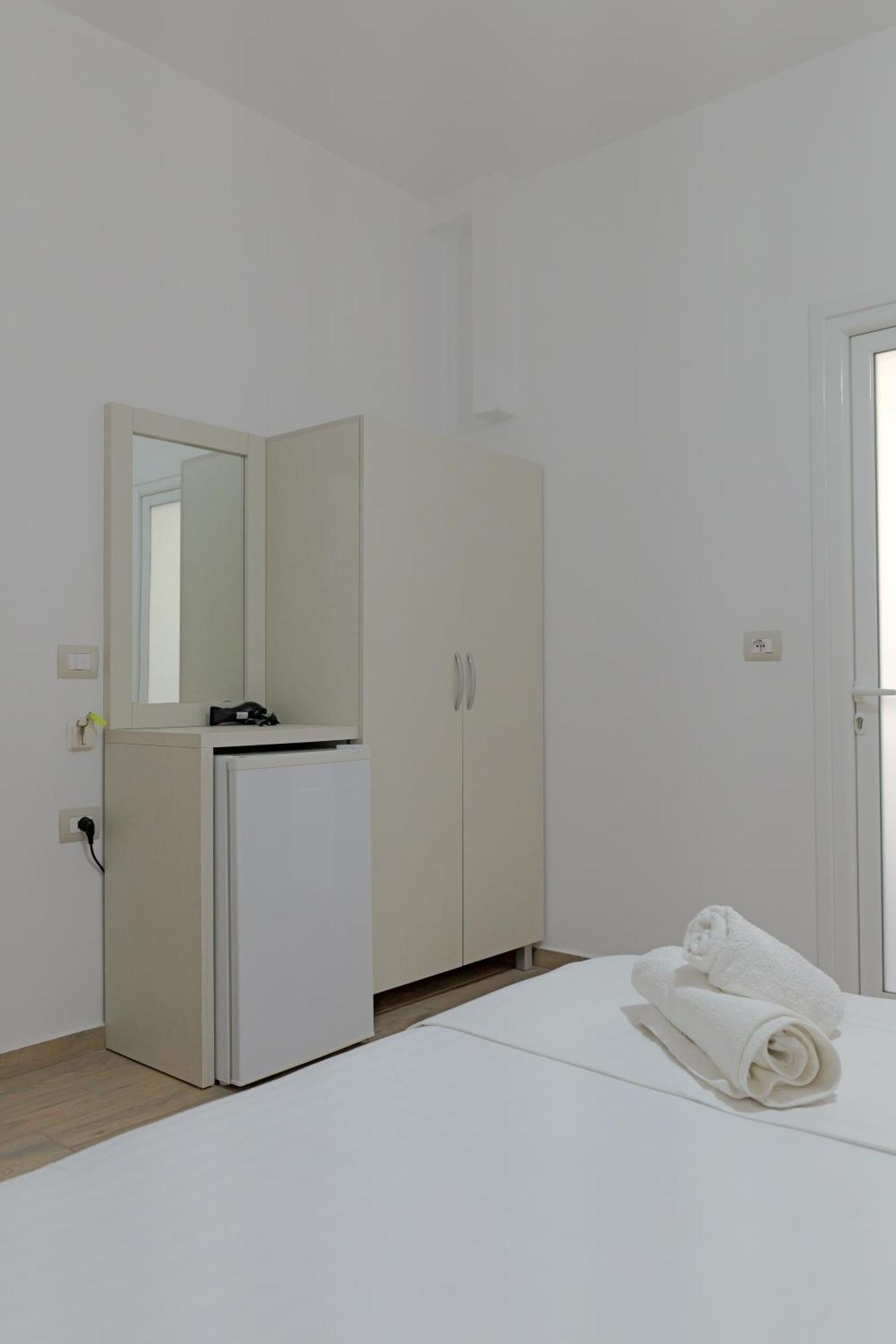 קסאמיל Hotel Veliaj מראה חיצוני תמונה