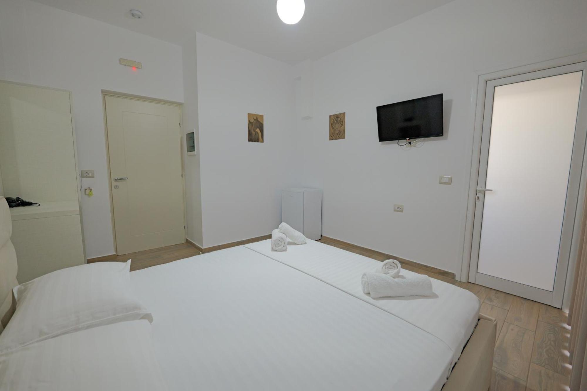 קסאמיל Hotel Veliaj מראה חיצוני תמונה