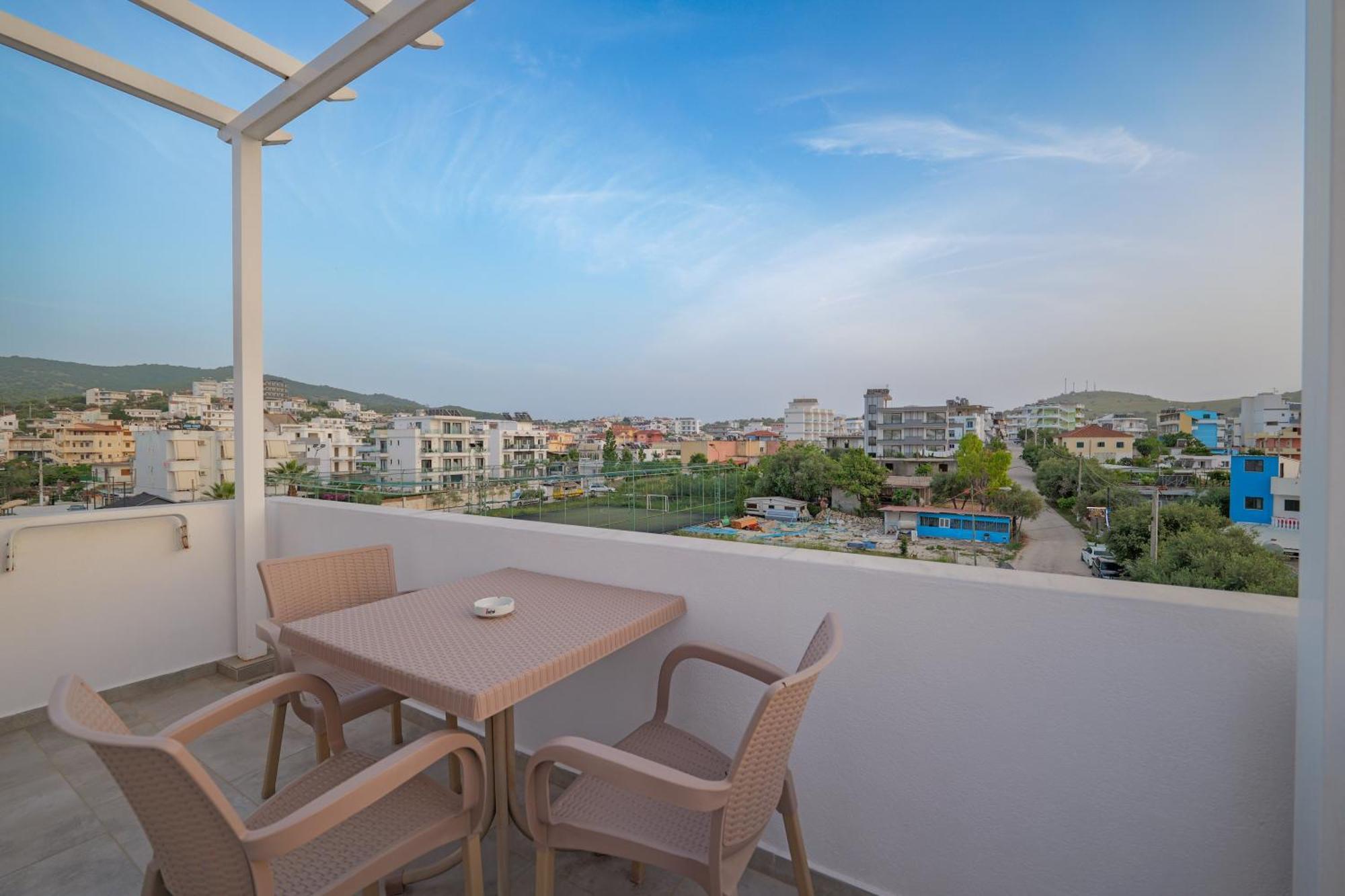 קסאמיל Hotel Veliaj מראה חיצוני תמונה