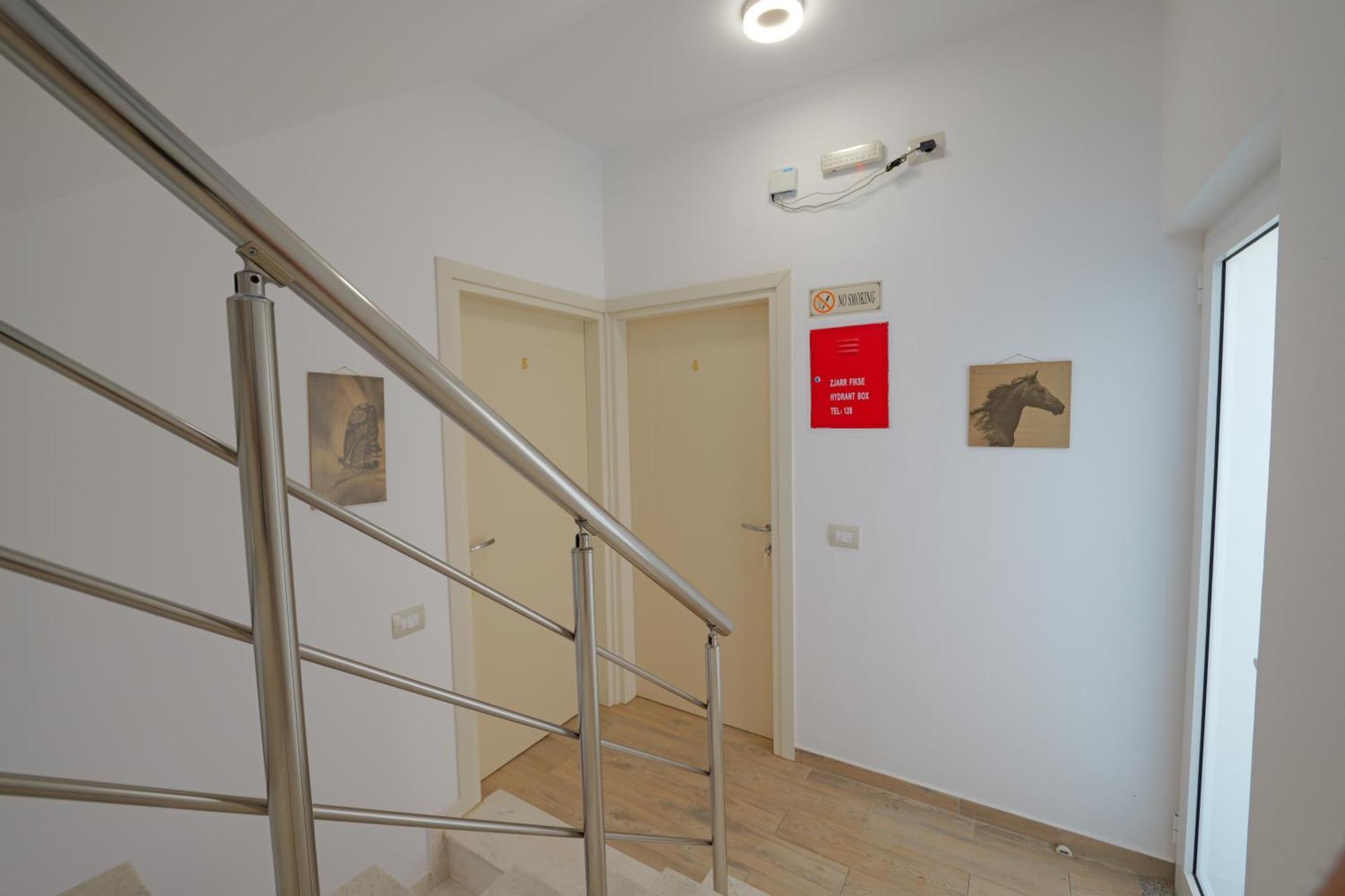 קסאמיל Hotel Veliaj מראה חיצוני תמונה
