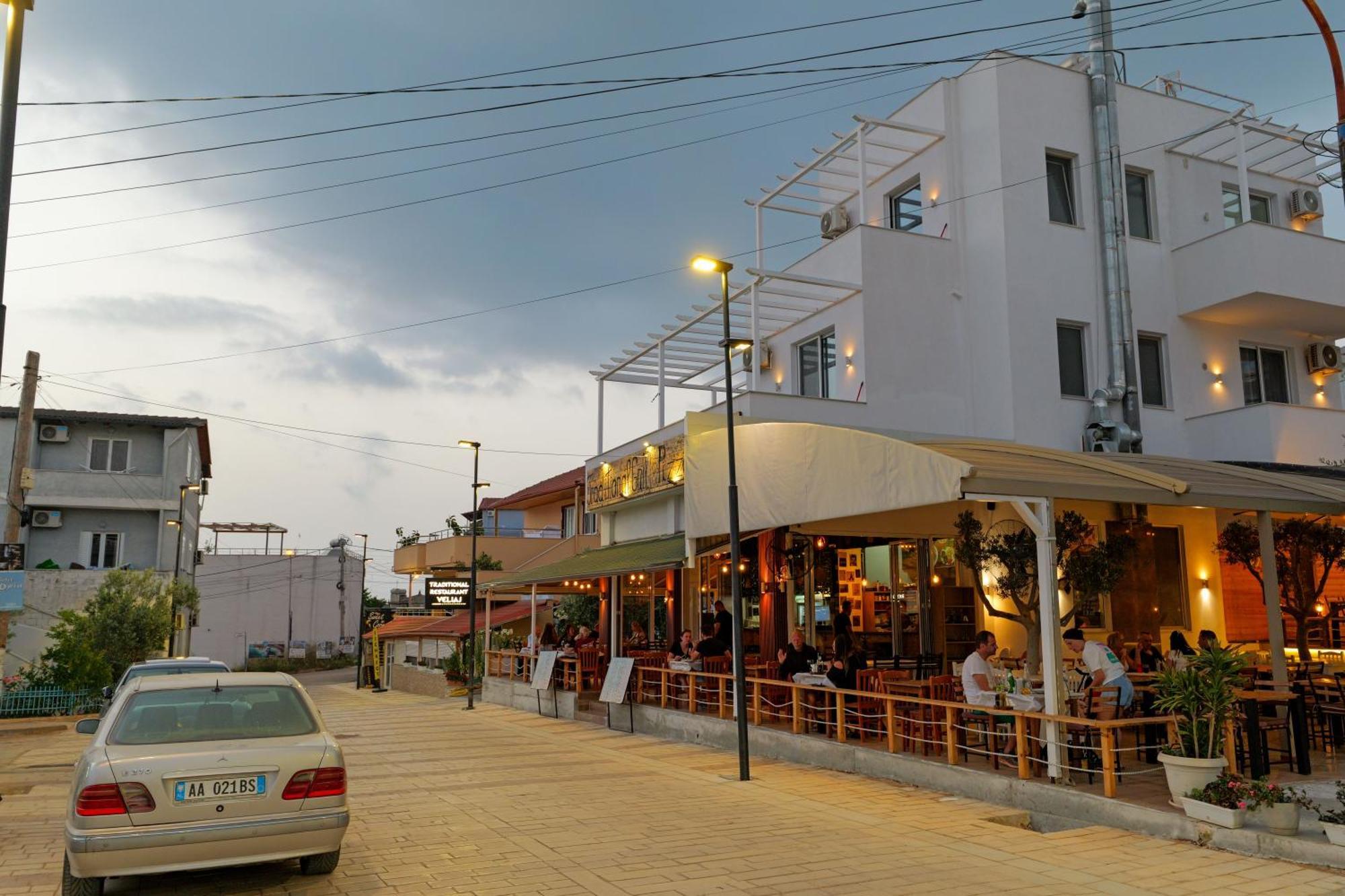 קסאמיל Hotel Veliaj מראה חיצוני תמונה