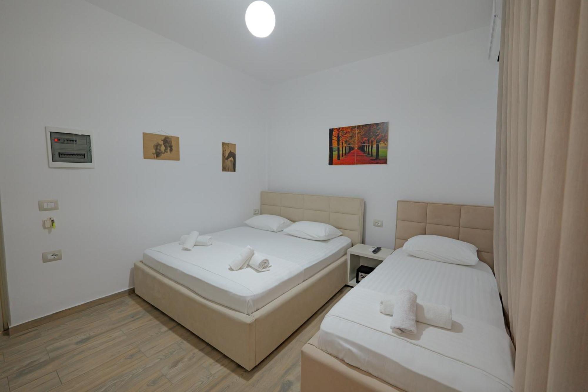 קסאמיל Hotel Veliaj מראה חיצוני תמונה