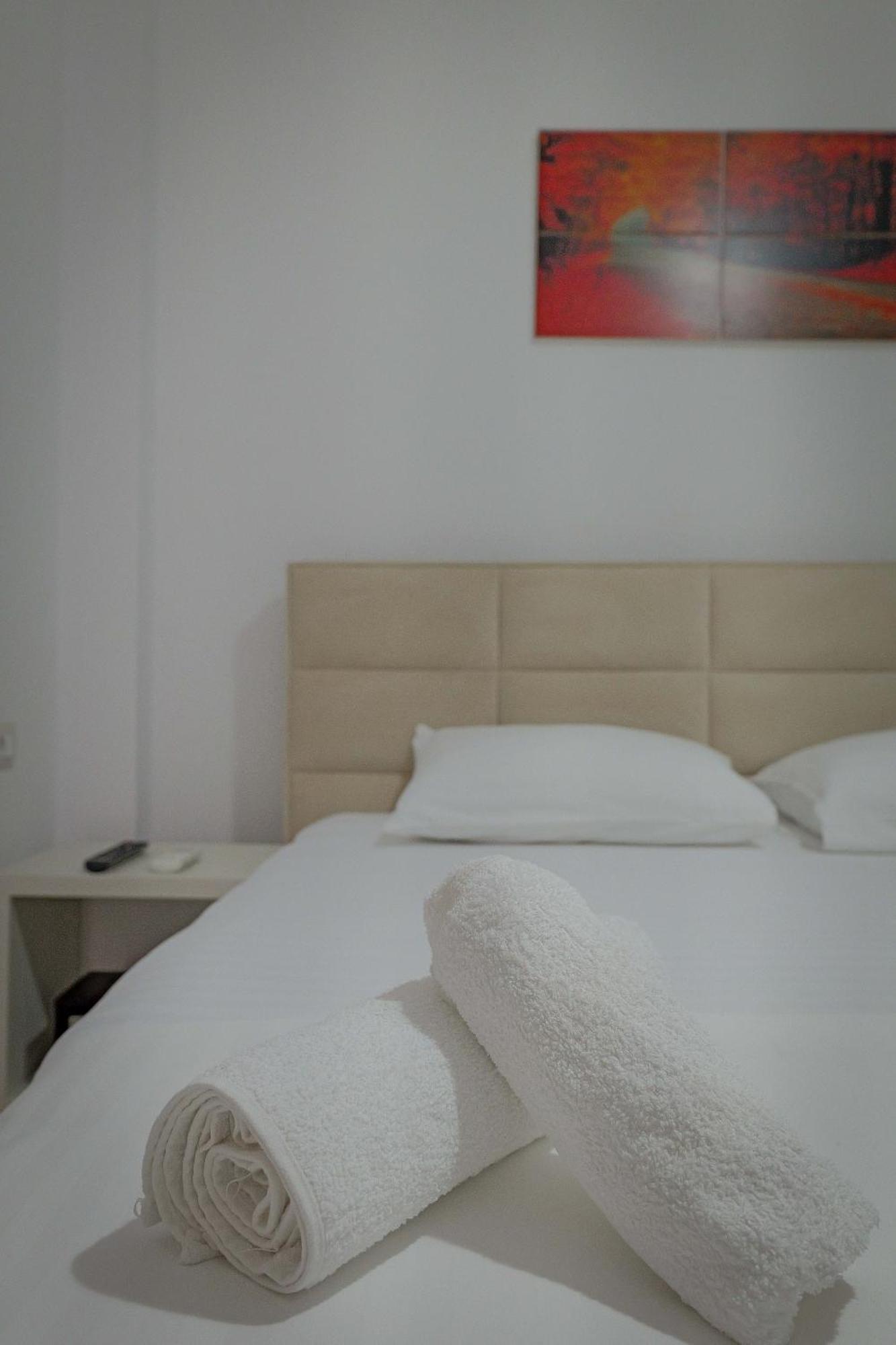 קסאמיל Hotel Veliaj מראה חיצוני תמונה