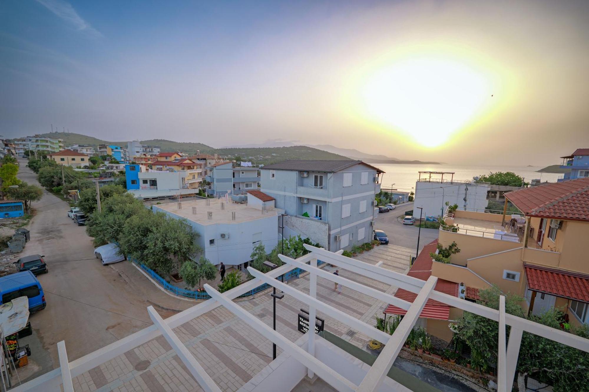 קסאמיל Hotel Veliaj מראה חיצוני תמונה