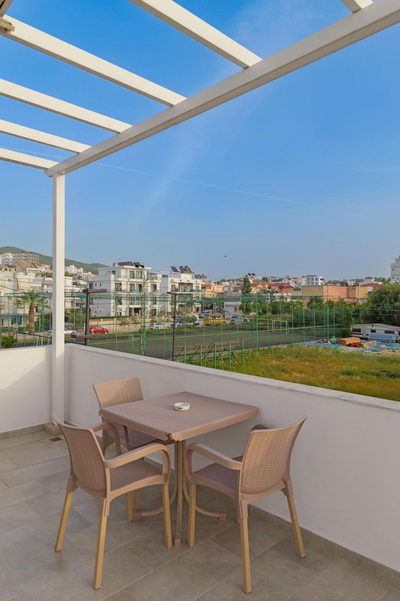 קסאמיל Hotel Veliaj מראה חיצוני תמונה