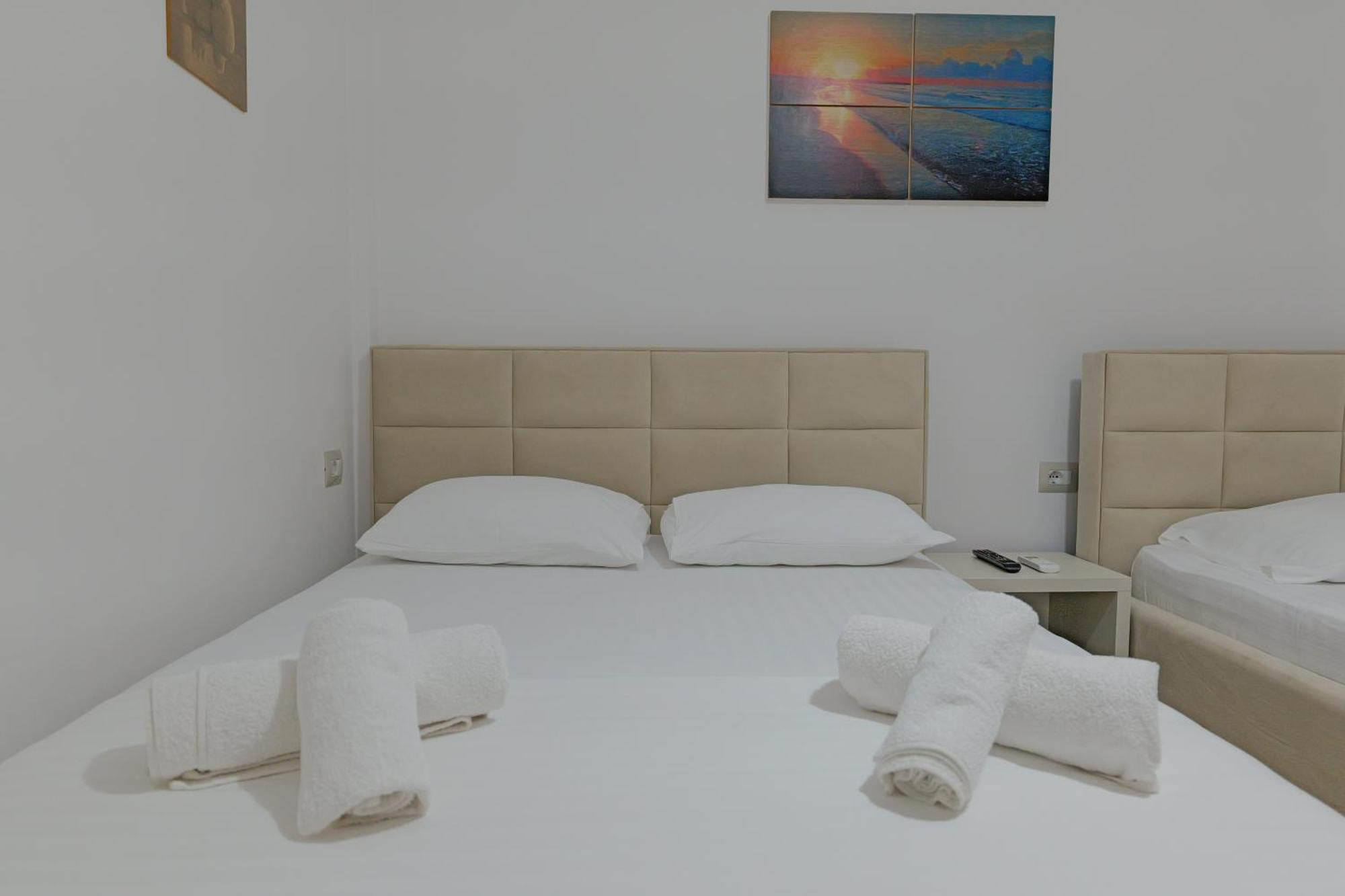 קסאמיל Hotel Veliaj מראה חיצוני תמונה