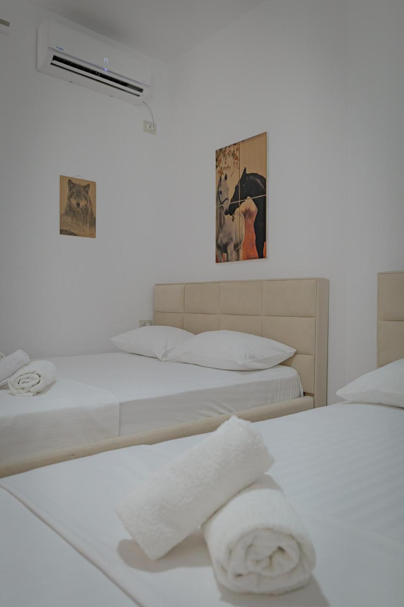 קסאמיל Hotel Veliaj מראה חיצוני תמונה
