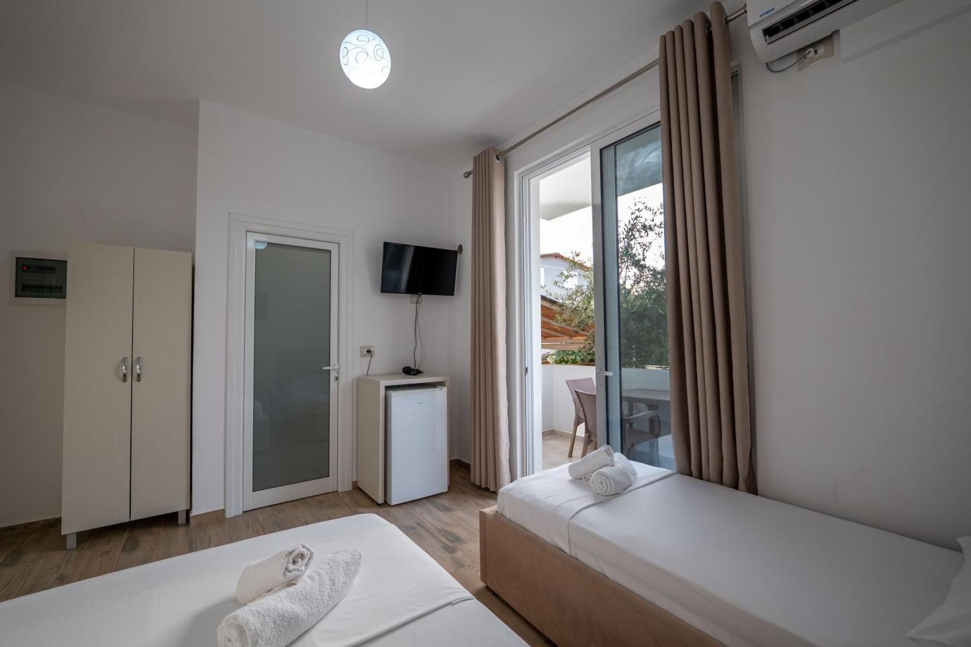 קסאמיל Hotel Veliaj מראה חיצוני תמונה