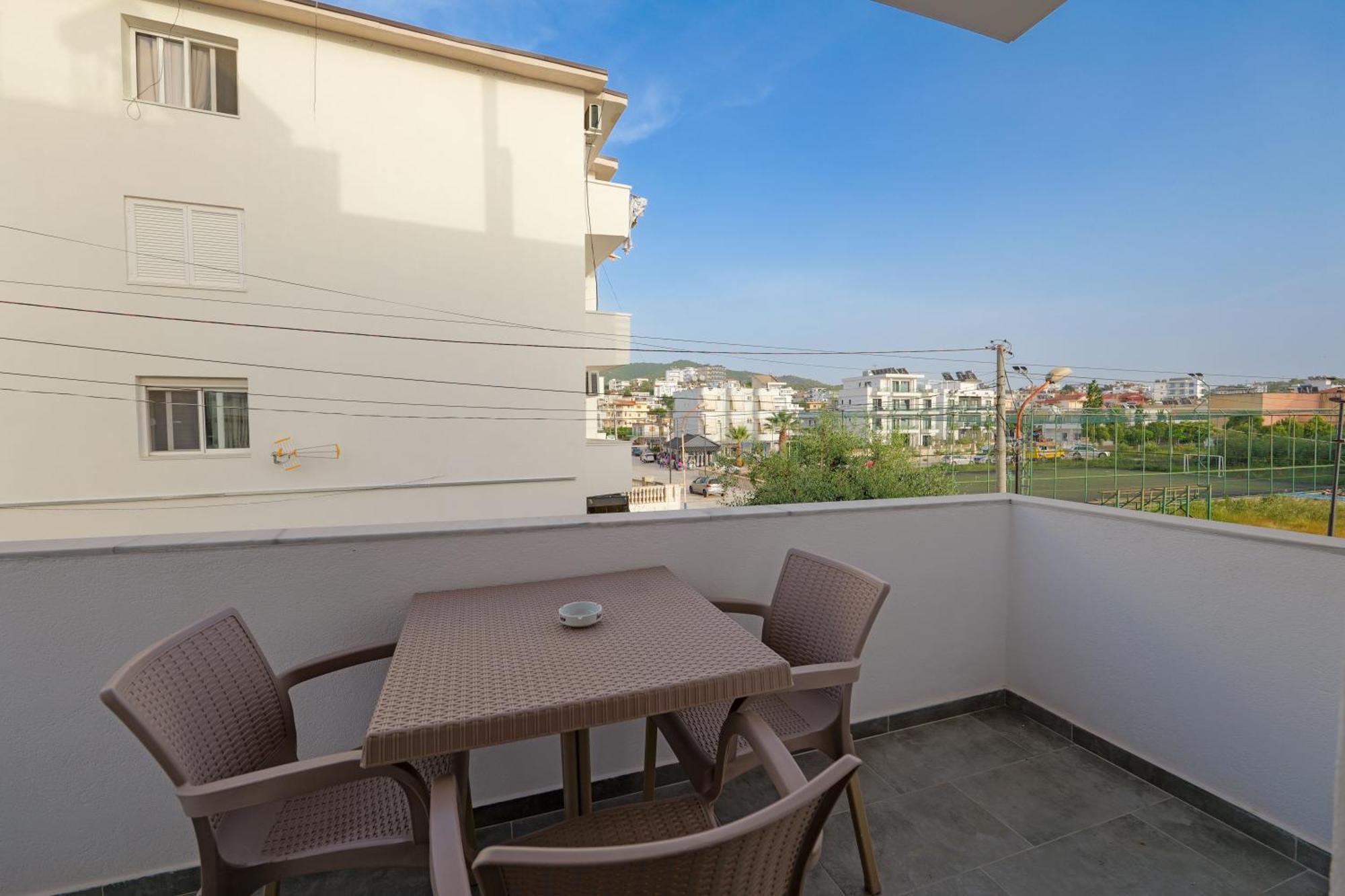 קסאמיל Hotel Veliaj מראה חיצוני תמונה