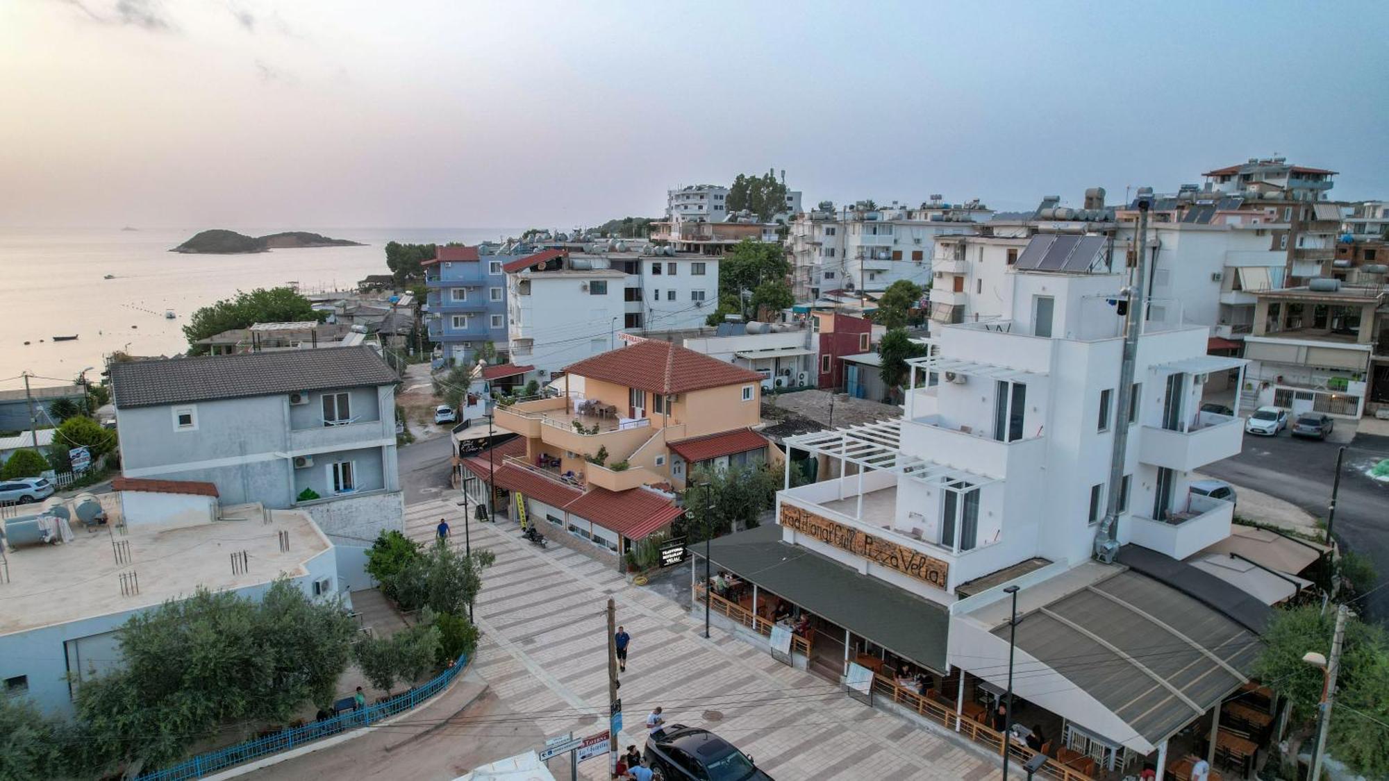 קסאמיל Hotel Veliaj מראה חיצוני תמונה